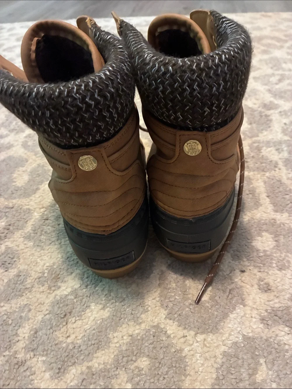 Tommy Hilfiger Rainah Duck Boot size‎ 9